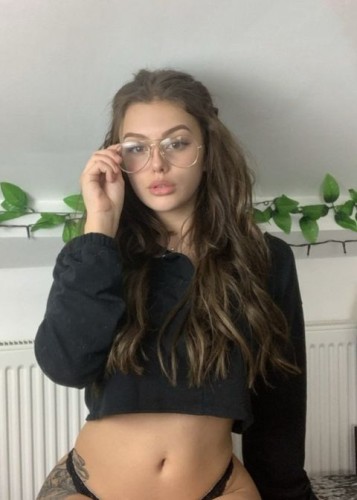 Вика, Г. Арамиль